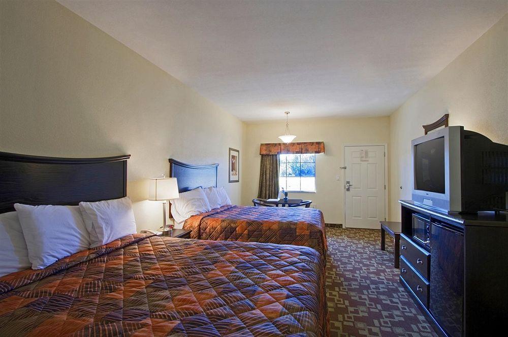 Americas Best Value Inn Byhalia Quarto foto
